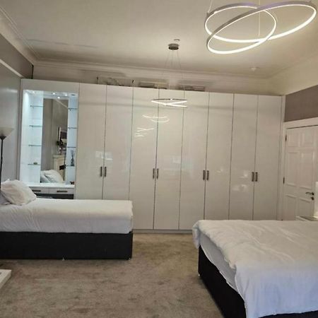Luxury Family Room With Private Bathroom In The Heart Of Edimburgo Esterno foto
