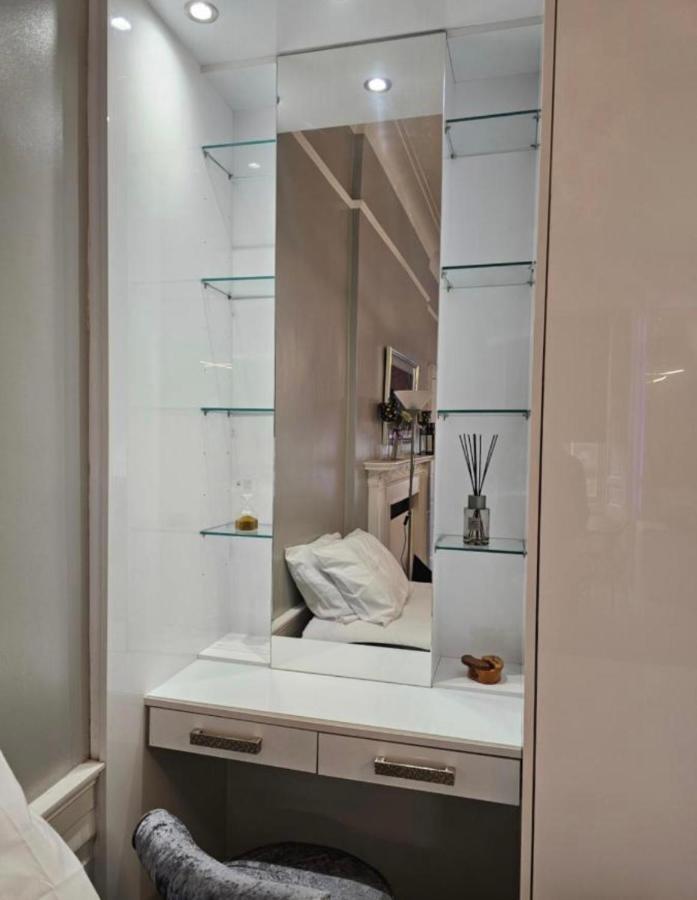 Luxury Family Room With Private Bathroom In The Heart Of Edimburgo Esterno foto