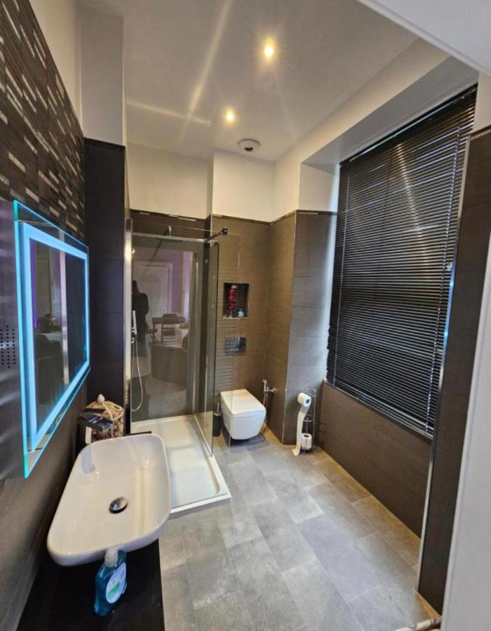 Luxury Family Room With Private Bathroom In The Heart Of Edimburgo Esterno foto